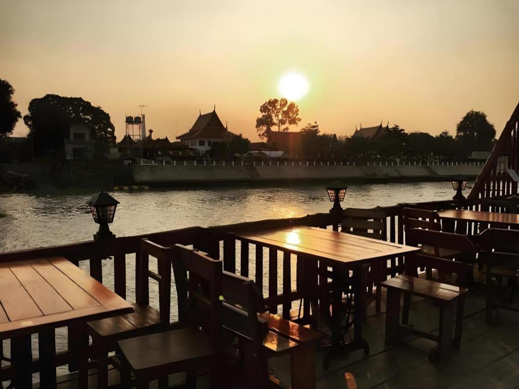 Jidapa Resort Phra Nakhon Si Ayutthaya Buitenkant foto