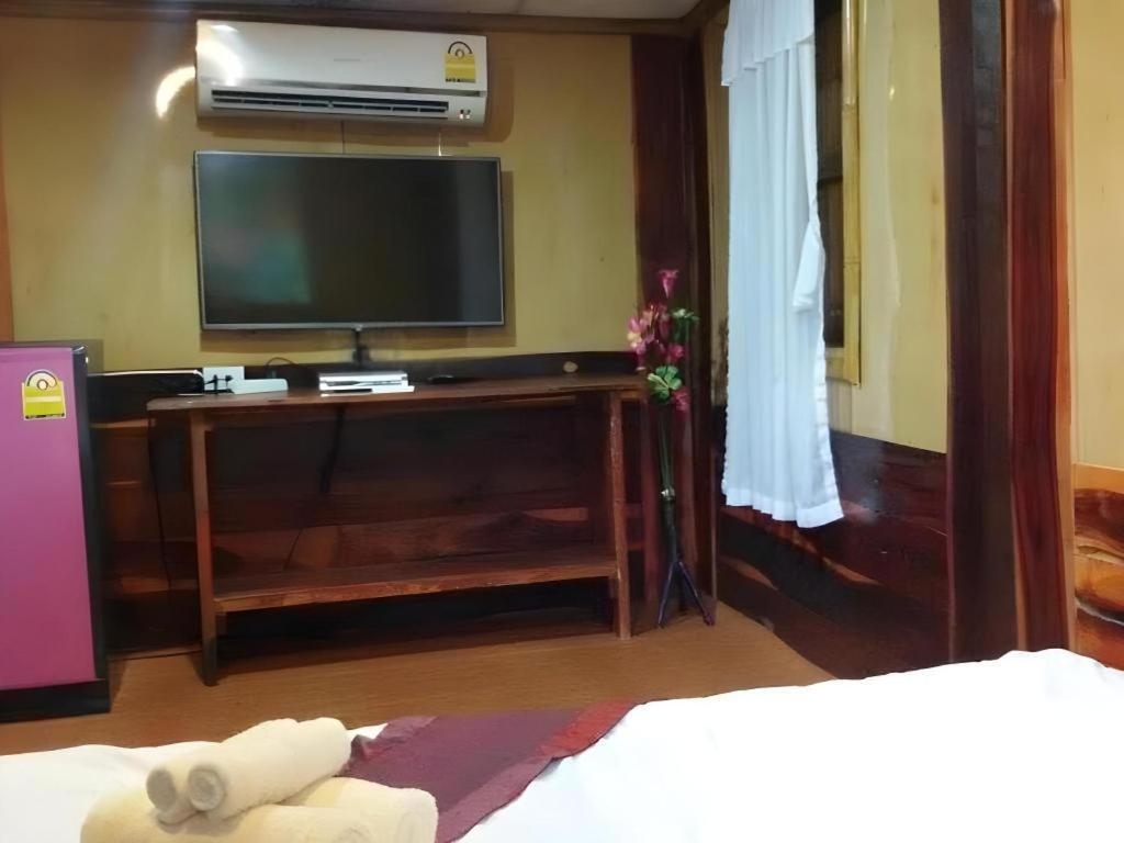 Jidapa Resort Phra Nakhon Si Ayutthaya Buitenkant foto