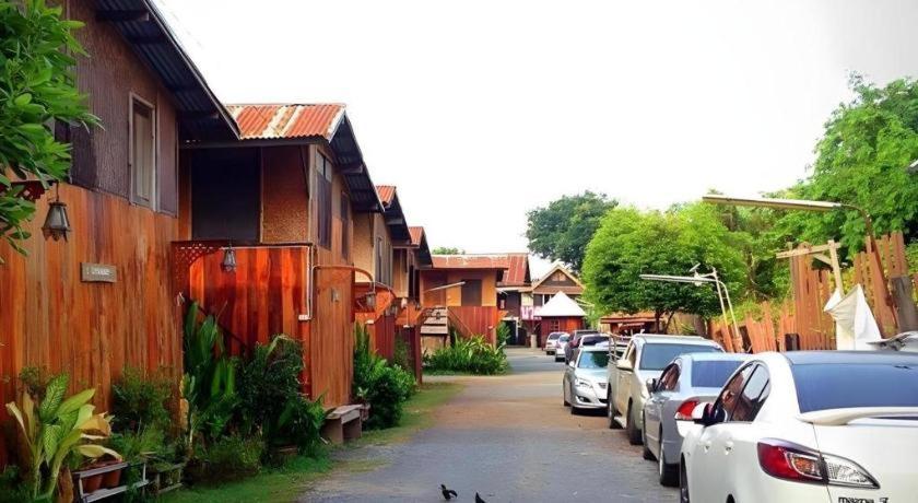 Jidapa Resort Phra Nakhon Si Ayutthaya Buitenkant foto