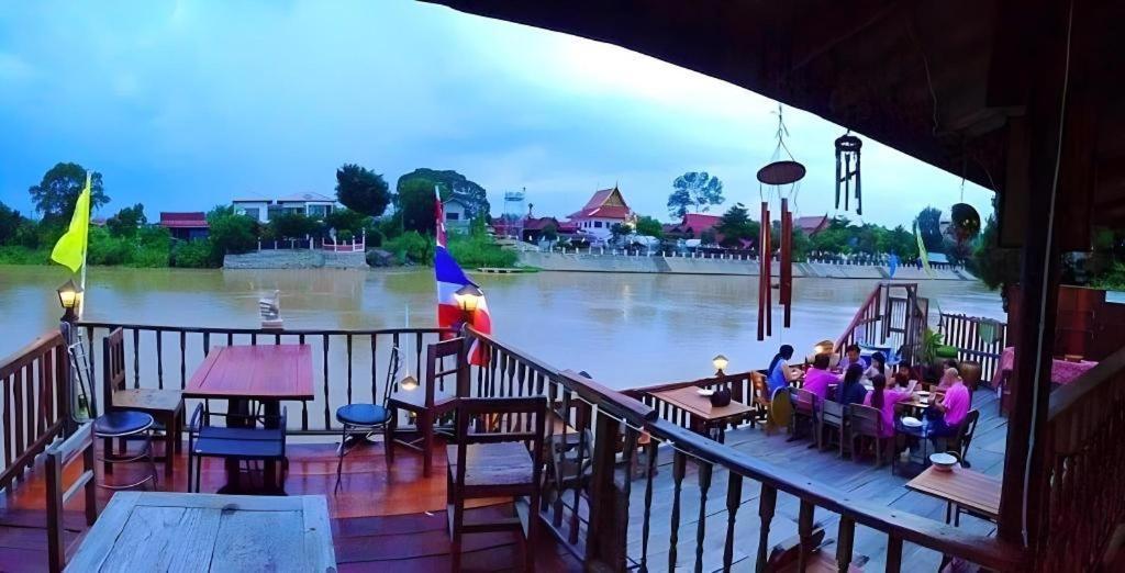 Jidapa Resort Phra Nakhon Si Ayutthaya Buitenkant foto